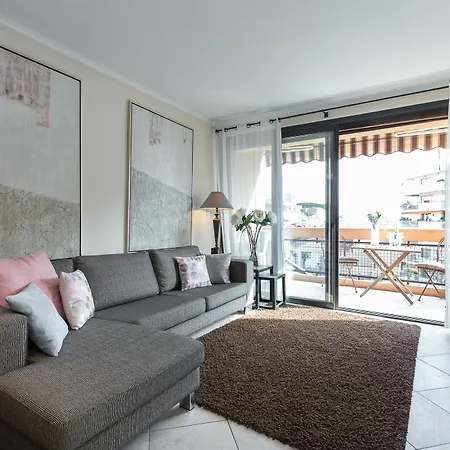 Modern 3 Bedroom, 3 Bathroom Near Old Town Walking Distance To Palais 330 Lägenhet *