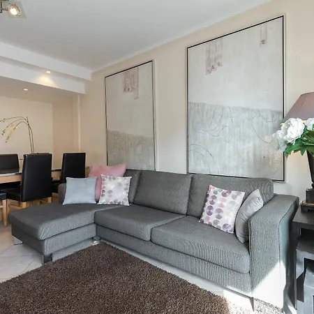Modern 3 Bedroom, 3 Bathroom Near Old Town Walking Distance To Palais 330 Апартаменты Канны